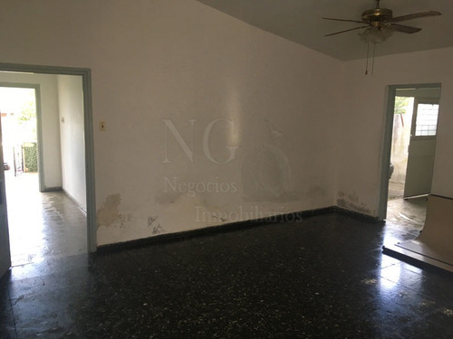 Gan Propiedad En Soca Sobre Calle Principal