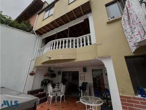 Amplia Casa Con Excelente Ubicación En Envigado!(mls#252487)