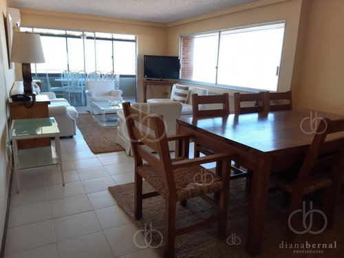 Imagen 11 de 20 de Apartamento En Venta Y Alquiler, Parada 1 Primera Línea De Playa Brava - Ref: 54414