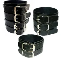 Comprar 3 Braceletes Couro Preto: 4 Fivelas, 3 Fivelas E 2 Fivelas