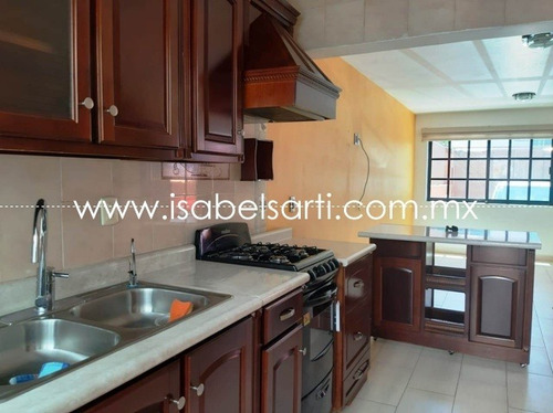 Imagen 3 de 14 de Casa En Venta En Fraccionamiento Carolina D412
