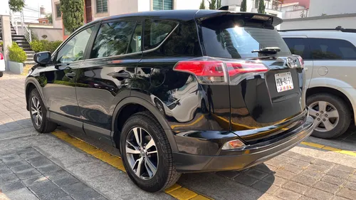 Toyota RAV4 2.5 Le At