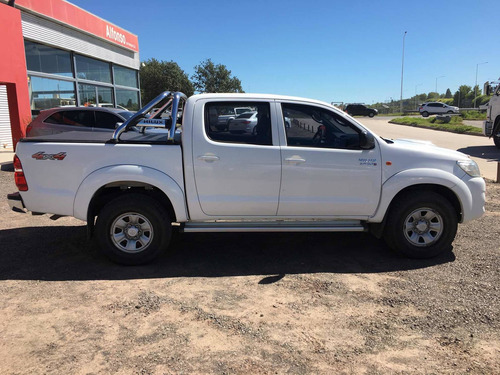 Toyota Hilux 3.0 Cd Sr 171cv 4x4 - C3 2014