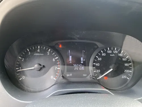 Nissan NP300 Frontier 2.5 Mt 4x2 2019