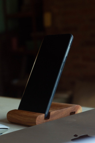 Soporte Para Movil , Tablet Madera Lenga