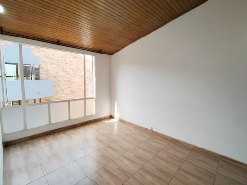 Apartamento En Venta En Modelia. Cod V16411