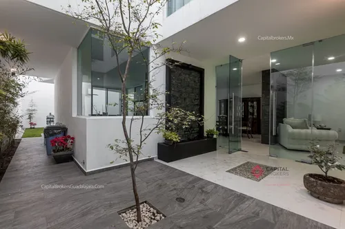 Casa En Venta De Lujo Arcos Guadalupe Zapopan
