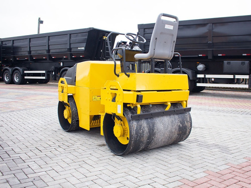 Imagem 10 de 15 de Rolo Compactador Dynapac Cc122 1999 = Komatsu, Muller