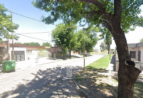 Casa En Venta - 2 Dormitorios 1 Baño - Pergamino