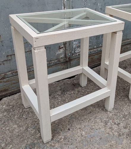 Mesa Auxiliar Blanca De Madera Y Vidrio. 40x30cm Alto: 50cm