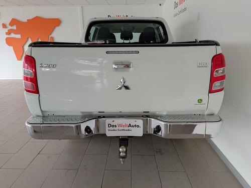 Imagen 4 de 15 de Mitsubishi L200 Pick-up Dob Cab Diesel 4x4 Mt 2019