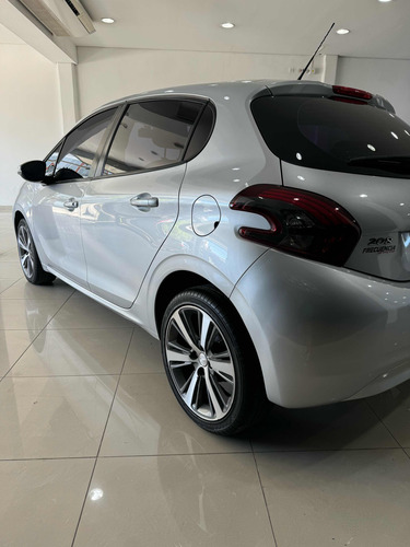 Peugeot 208 1.6 Active