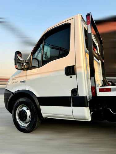 Iveco Daily 35s14 2017 Plat Guincho Completo Caminhonete