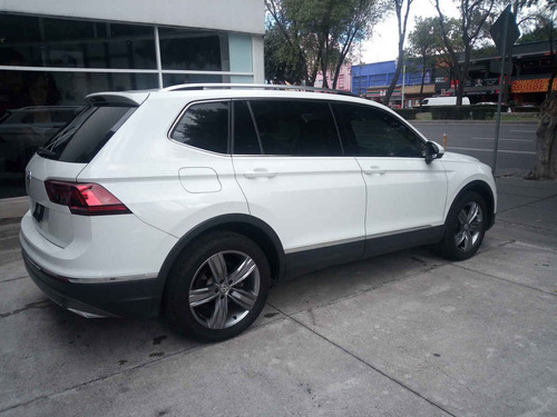 Imagen 5 de 14 de Volkswagen Tiguan 2019 5p Highline L4/2.0/t Aut