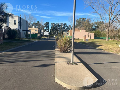 Imagen 9 de 13 de Flores Prop. Vende Lote En Barrio La Josefina, Pilar