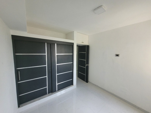 Imagen 12 de 19 de Apartamento En Venta En Urb El Centro Av Bermudez 04121994409