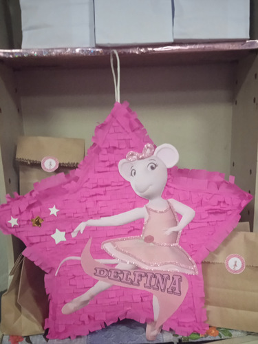 Imagen 4 de 4 de Piñata Barbie