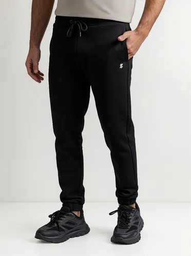 Ultimate Jogger Hombre Pirate Black