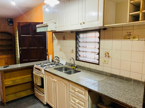 Imagen 7 de 21 de Ph De Tres Dormitorios, Parrilla Y Entrada Para Auto - San Justo
