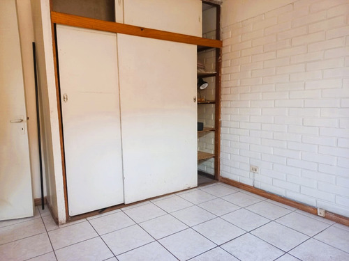 Casa De Un Piso, Con Ubicación Inmejorable, Avenida Condell