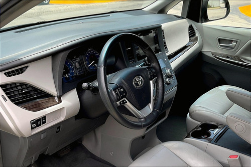 Toyota Sienna 3.5 Xle Piel At