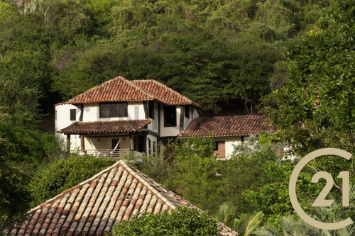 Amplia Casa De Campo En La Asunción