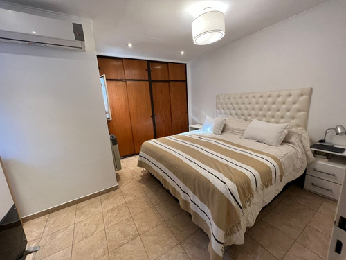 Imagen 8 de 12 de Venta Ph 3 Ambientes Con Fondo Libre Refaccionado Castelar