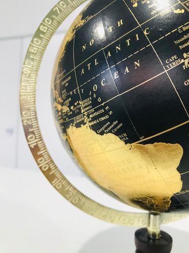 Globo Terrestre Decorativo Base Em Madeira Preto Com Dourado
