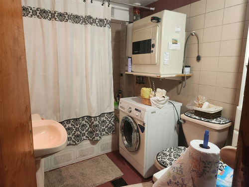 Casa En Venta De 9 Dorm. En Concepción