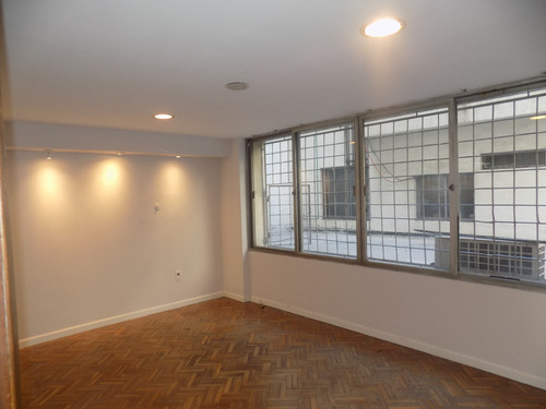 Excelente Local Con Garaje 213 M2 Ideal Oficina O Comercio