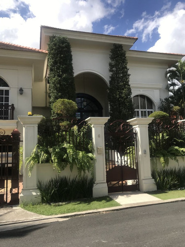Imagen 6 de 21 de Majestuosa Residencia En La Parte Mas Exclusiva De Arroyo Ho