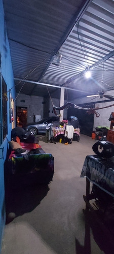 Imagen 3 de 3 de Casa Construida En Dos Terrenos De 10x20 Cada Uno