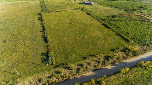 Imagen 2 de 14 de Venta De Amplio Lote En El Paraíso