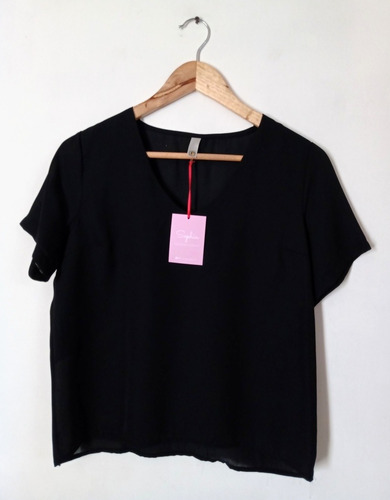 Remera De Gasa Negra Escote V
