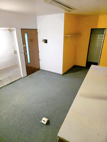 Oficina En Edificio De Categoría