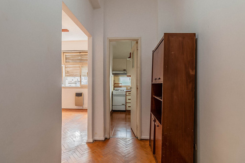 Venta - Departamento 2 Ambientes - Caballito - Parque Centenario - Bajas Expensas - Luminoso