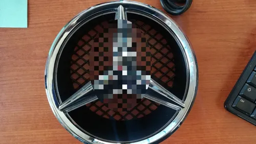 Emblema Parrilla Mercedes Benz Clase C Luz Led 2008 2014