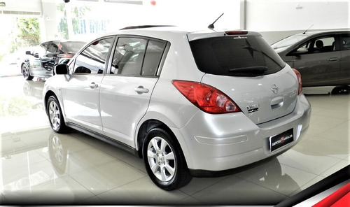 Nissan Tiida Sl 1.8 Automático Lacrado Teto Solar Couro Top