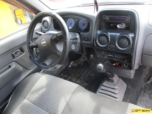 Furgon Nissan Frontier D22/np300 4x2 2400cc Mt Aa