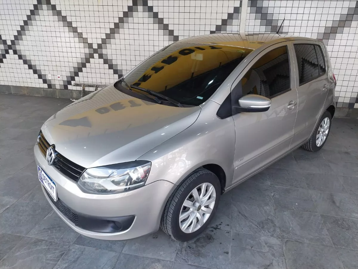 Volkswagen Fox 1.0 MI TREND 8V FLEX 4P