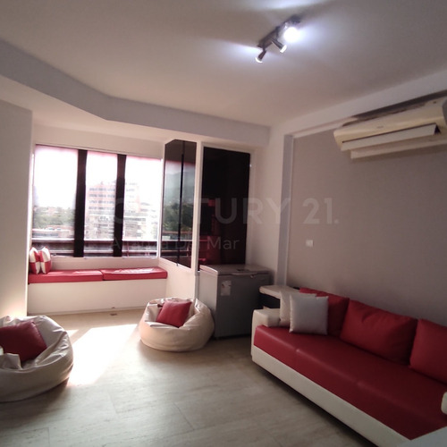Imagen 4 de 13 de Apartamento Completamente Renovado Y Equipado En Playa Grande ¡vive La Vida De Tus Sueños En Este Oasis De Comodidad Y Elegancia!