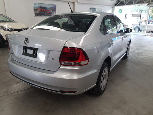 Imagen 7 de 15 de Volkswagen Vento Starline Tiptronic 2020