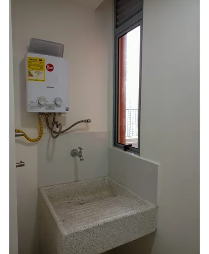 Estrene Este Hermoso Apartamento En Unidad Completa Super Ubicacion
