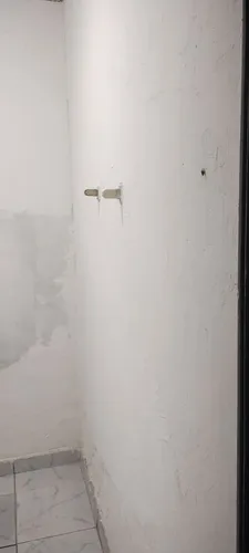 Casa 1 Quarto, Sala, Cozinha, Lavanderia E Banheiro.