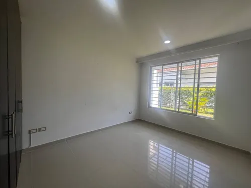 Casa En Venta En Vallle Del Rio. Cod V8014608