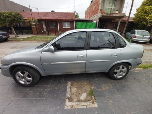 Imagen 2 de 9 de Chevrolet Corsa Classic Gls 1.4n
