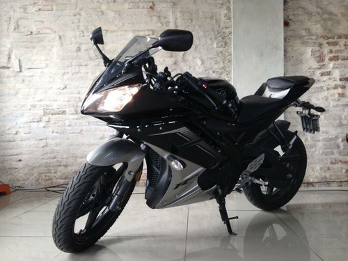 Yamaha R15