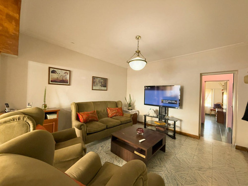 Venta Casa 3 Dormitorios Avenida Dindart Ayacucho