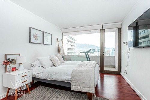 Departamento En Venta De 2 Dorm. En Las Condes