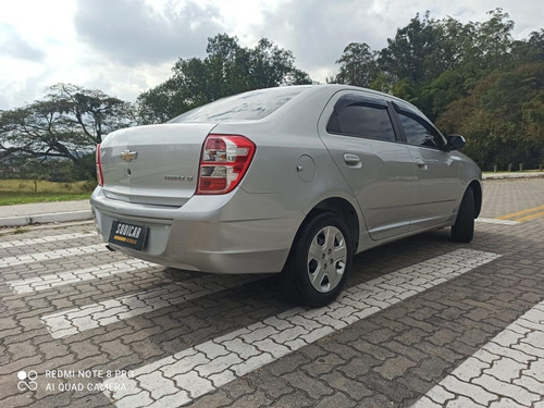 Imagem 4 de 15 de Chevrolet Cobalt 2014 1.4 Lt 4p